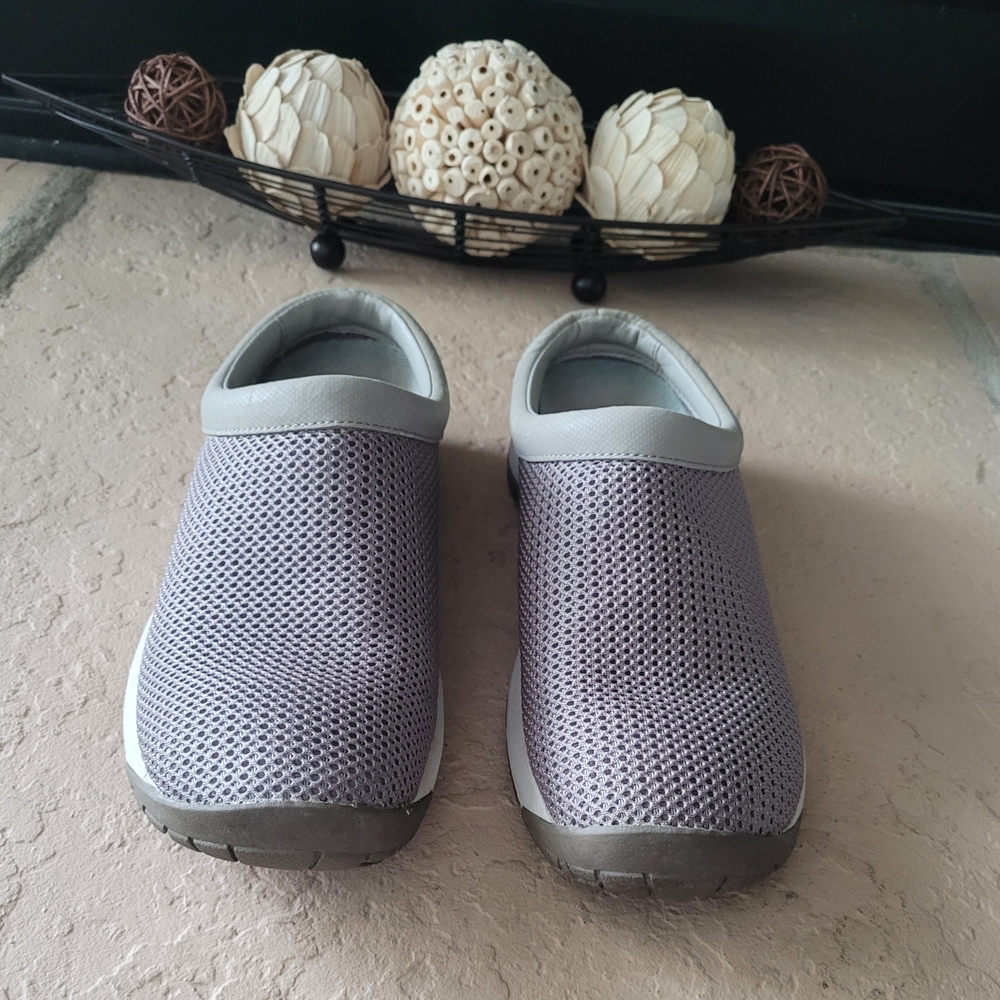 Merrell Slip-On Mesh Mules in Light Gray